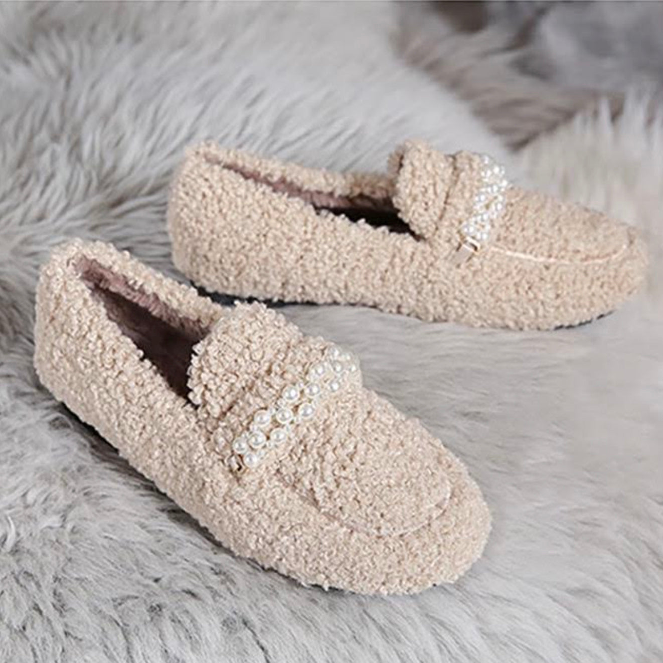The Pearls Beige Mocassins